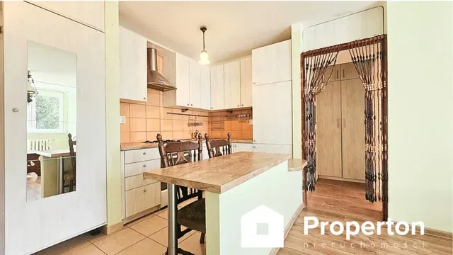 Küche; küchengeräte, fliesenboden, tageslicht