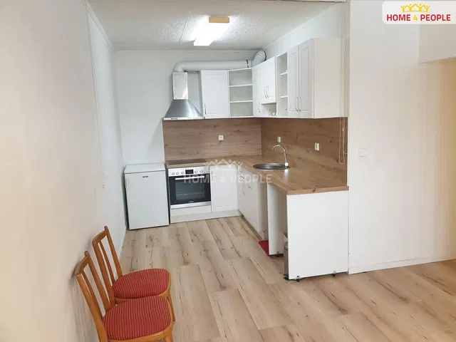 Kuchnia; sprzęt kuchenny, wyremontowany, światło dzienne