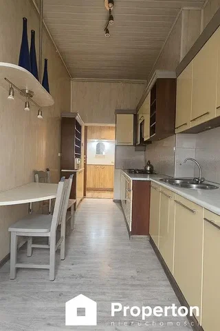 Küche; küchengeräte, fliesenboden