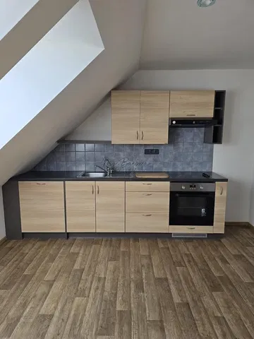 Küche; küchengeräte, fliesenboden