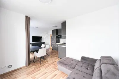 Wohnzimmer; holzboden, tageslicht, moderner stil