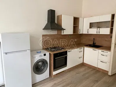Kuhinja; kućanski aparati, renoviran
