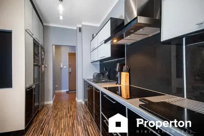 Kitchen; kitchen appliances, renovated