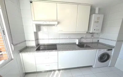 Cuisine; électroménager, chauffe-eau