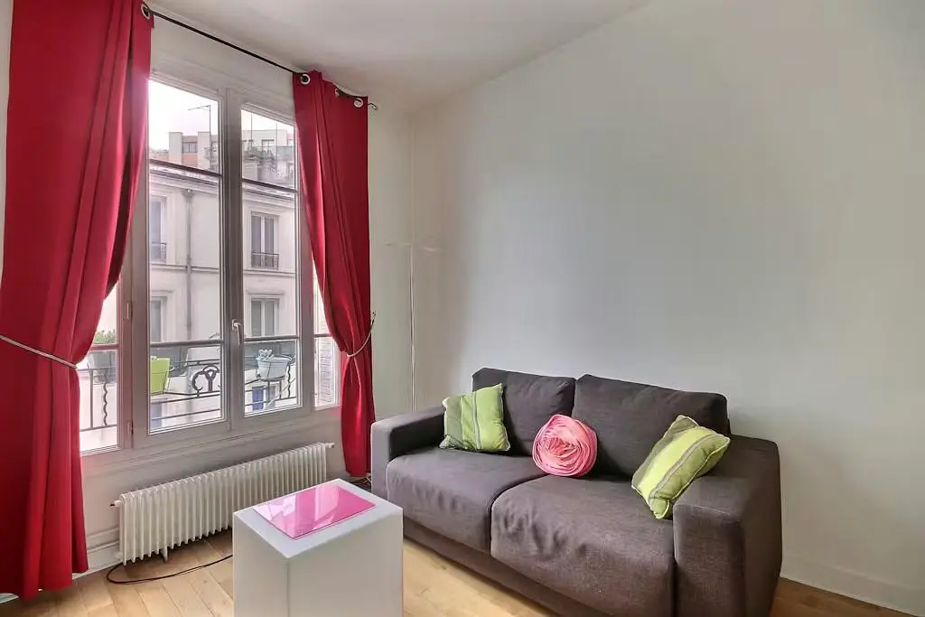 Salon; vue, lumière naturelle, style moderne