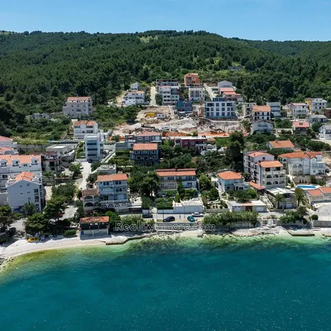 Haus und umgebung; blick