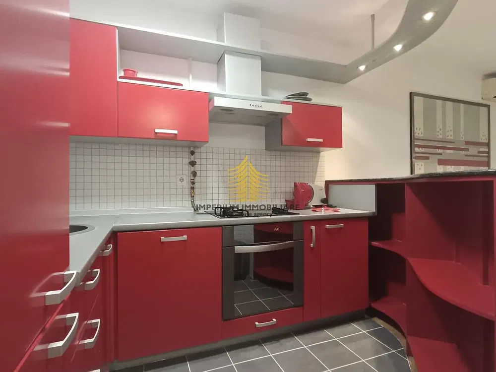 Kuhinja; kuhinjski aparati, pločice