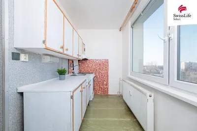 Kuhinja; pogled, potrebna renovacija