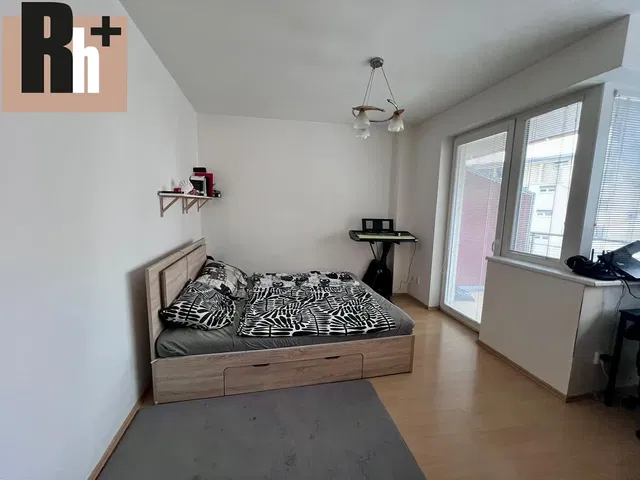 Yatak odası; doğal ışık, modern stil