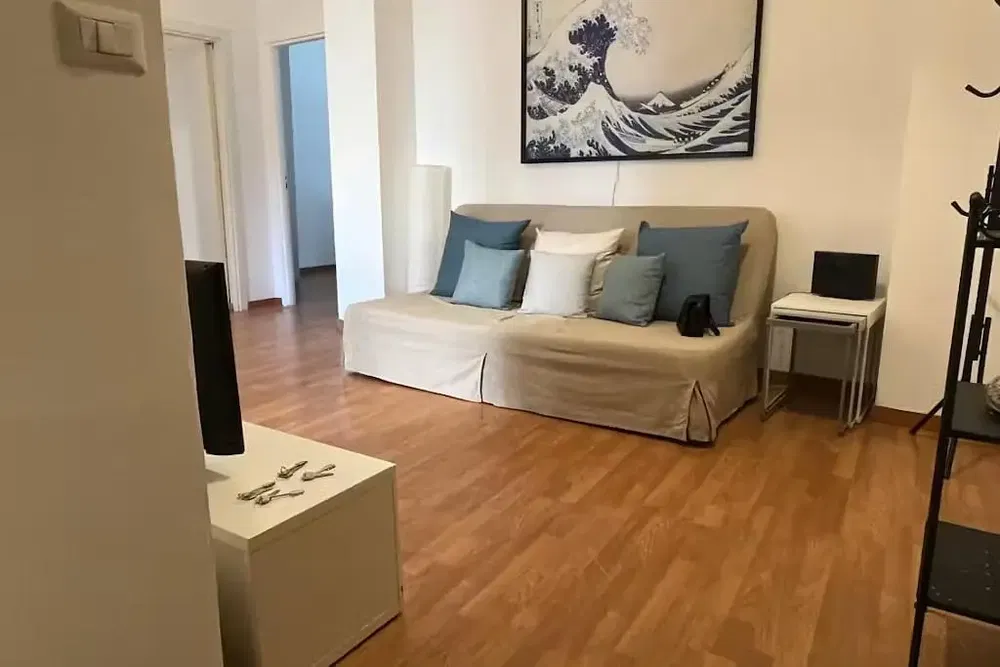 Dnevna soba; drveni pod, prirodno svjetlo