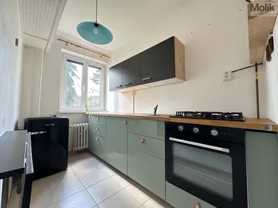 Küche; küchengeräte, fliesenboden, tageslicht