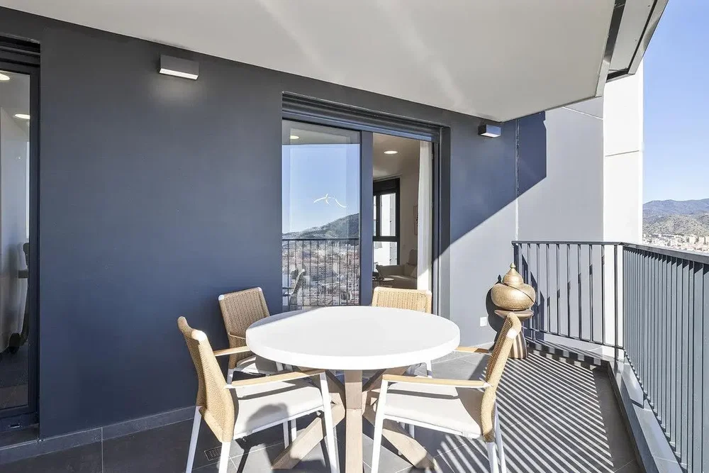Balkon; výhled, přirozené světlo