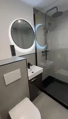 Salle de bain; rénové, lumière naturelle, style moderne