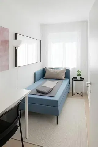 Bedroom; natural light, modern style