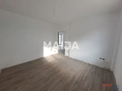 Diğer; fayans zemin, doğal ışık, tadilat gerekiyor