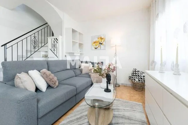 Wohnzimmer; tageslicht, moderner stil