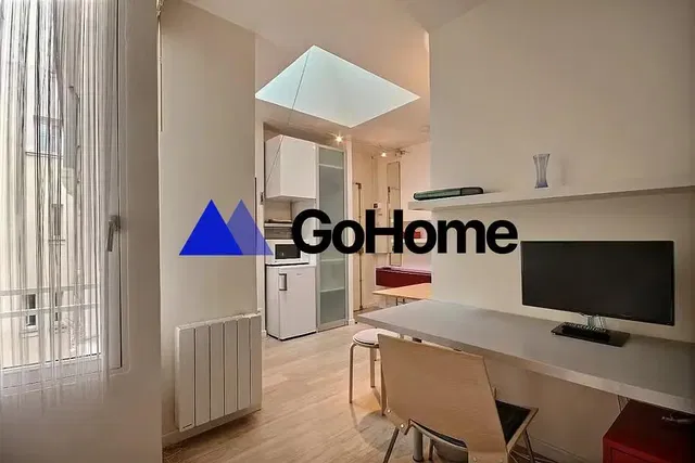 Κουζίνα; ξύλινο πάτωμα, φυσικό φως, μοντέρνο στυλ