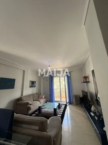 Σαλόνι; πλακάκια, φυσικό φως, μοντέρνο στυλ