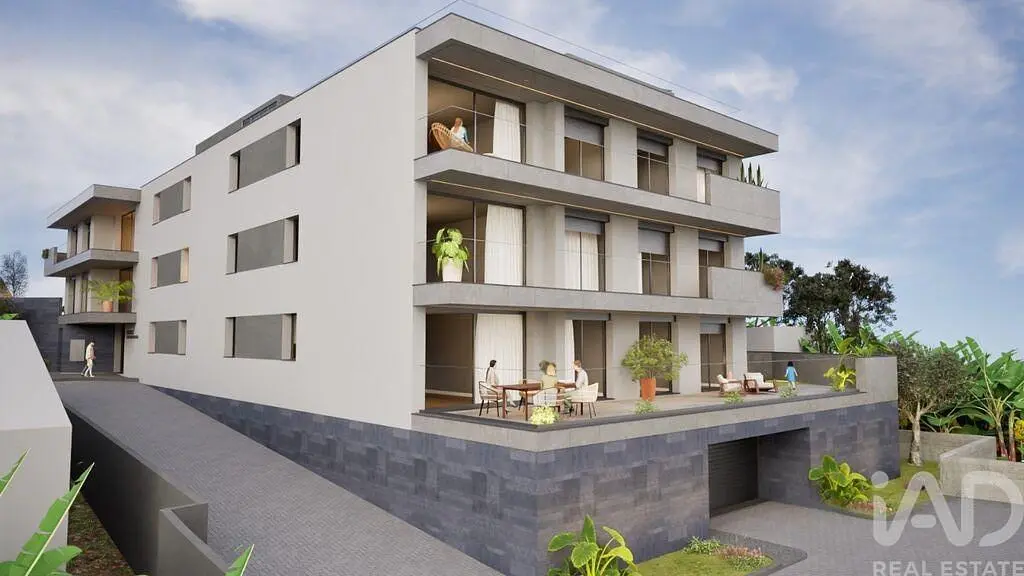 House and surroundings