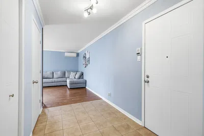 Dnevna soba; pločice, prirodno svjetlo