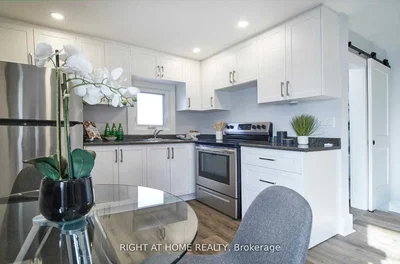 Cuisine; électroménager, lumière naturelle, style moderne, rénové