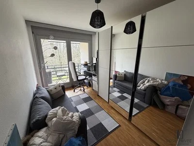 Wohnzimmer; blick, holzboden, tageslicht, moderner stil