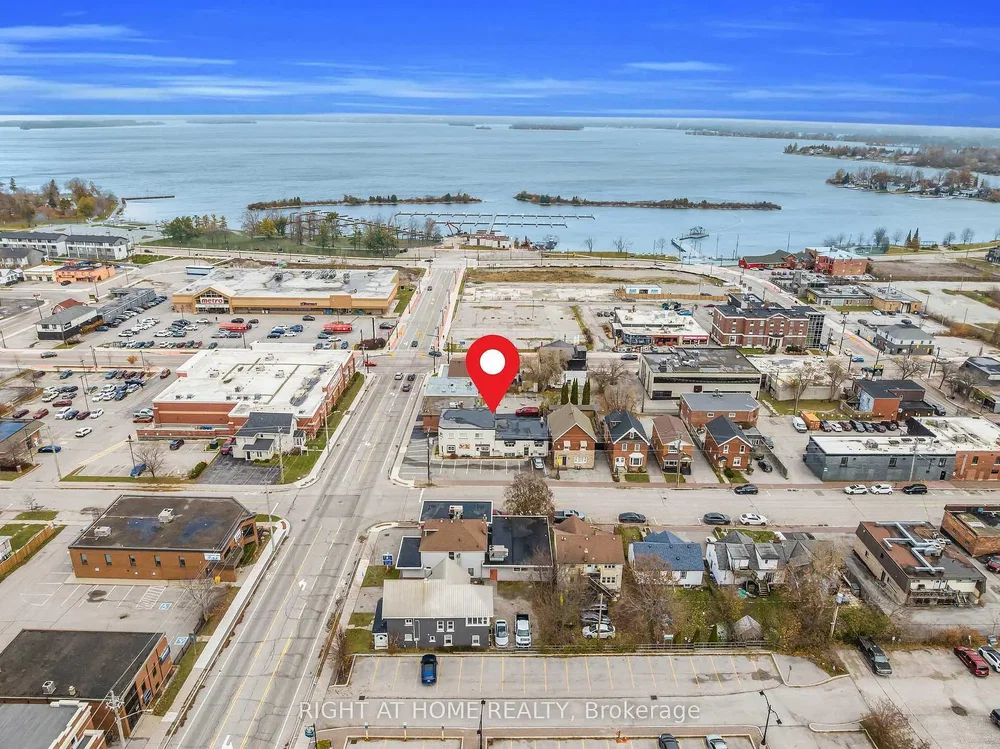 Kuća i okolina; pogled