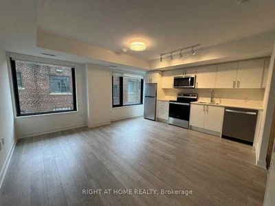 Kuhinja; pogled, pločice, renoviran, prirodno svjetlo