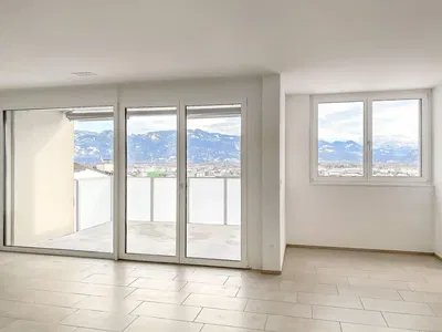 Wohnzimmer; blick, fliesenboden, tageslicht