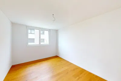 Schlafzimmer; holzboden, tageslicht