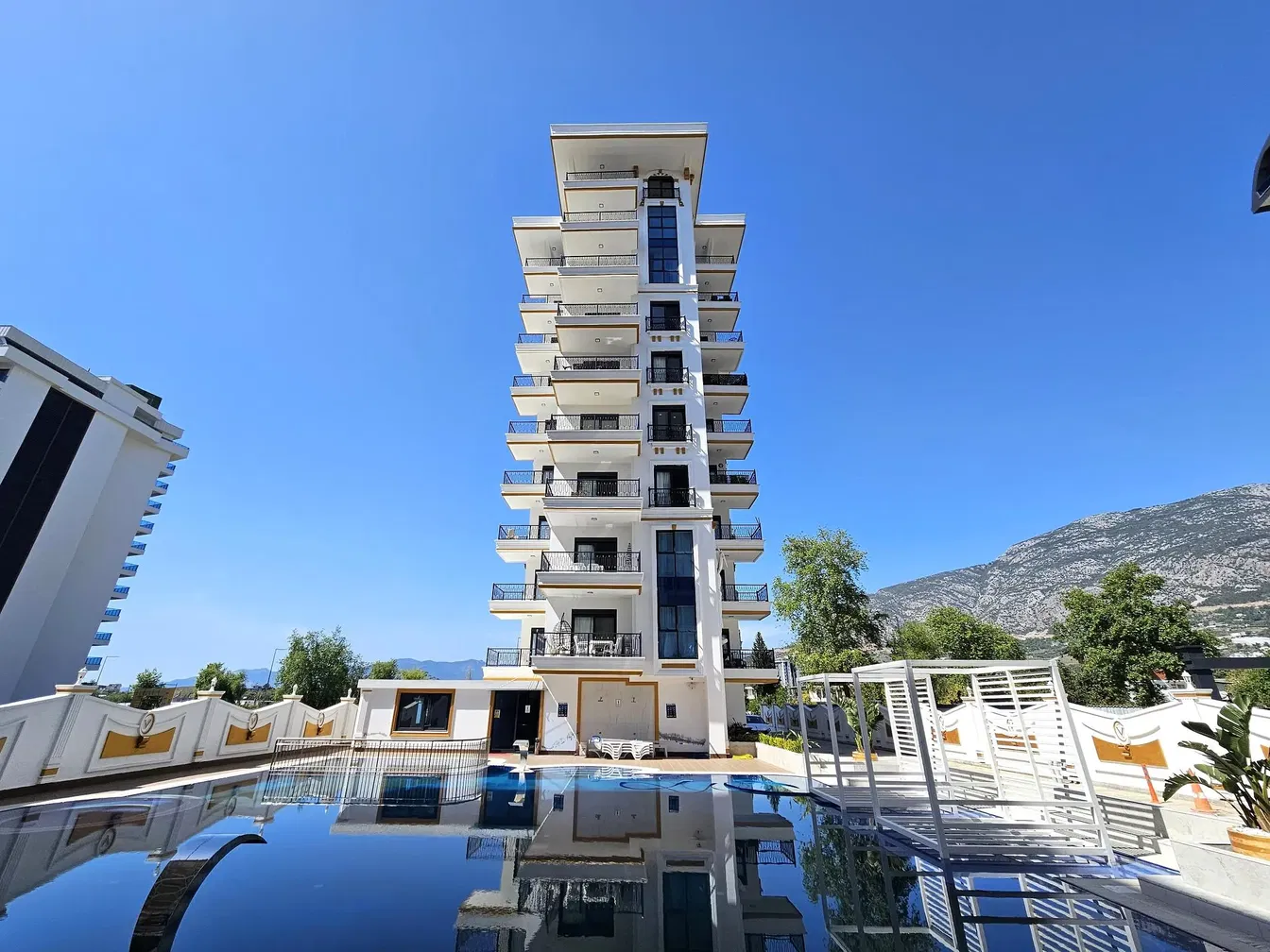 Балкон; поглед