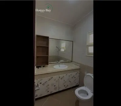 Toaleta; dlažba, nutná rekonstrukce, přirozené světlo