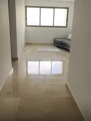 Дневна соба; плочице, природно светло