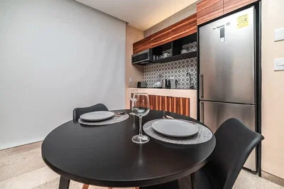 Cuisine; électroménager, lumière naturelle