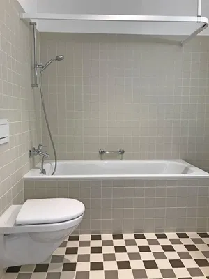 Badezimmer; fliesenboden