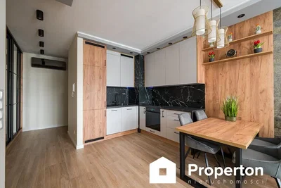 Cuisine; style moderne, parquet, lumière naturelle, rénové