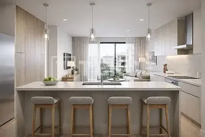 Kuchyně; kuchyňské spotřebiče, přirozené světlo, moderní styl