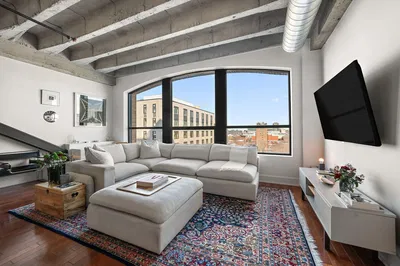 Dnevna soba; pogled, drveni pod, prirodno svjetlo, moderni stil