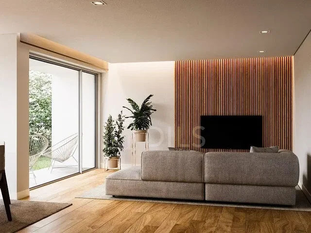 Obývací pokoj; výhled, dřevěná podlaha, přirozené světlo, moderní styl