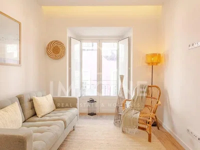 Oturma odası; doğal ışık, modern stil
