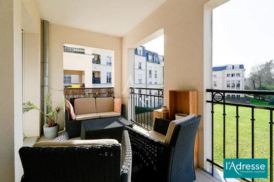 Balkon; výhled, přirozené světlo