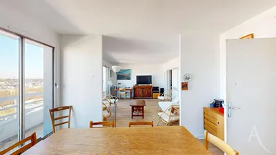 Oturma odası; manzara, doğal ışık