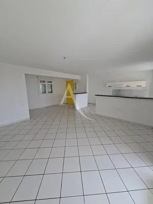 Cozinha; chão de azulejo