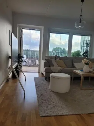 Salon; vue, parquet, lumière naturelle, style moderne