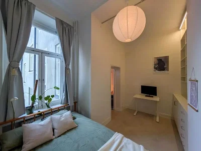 Yatak odası; doğal ışık, modern stil