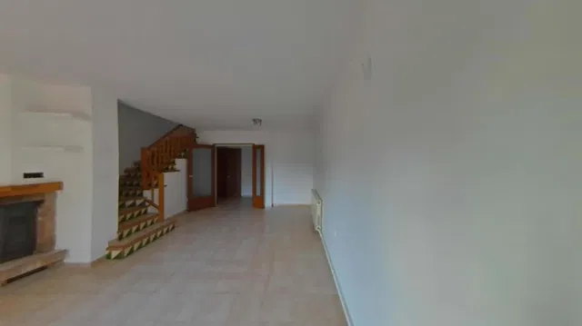 Obývací pokoj; krb, dlažba
