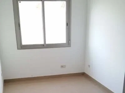 Ložnice; přirozené světlo, dřevěná podlaha