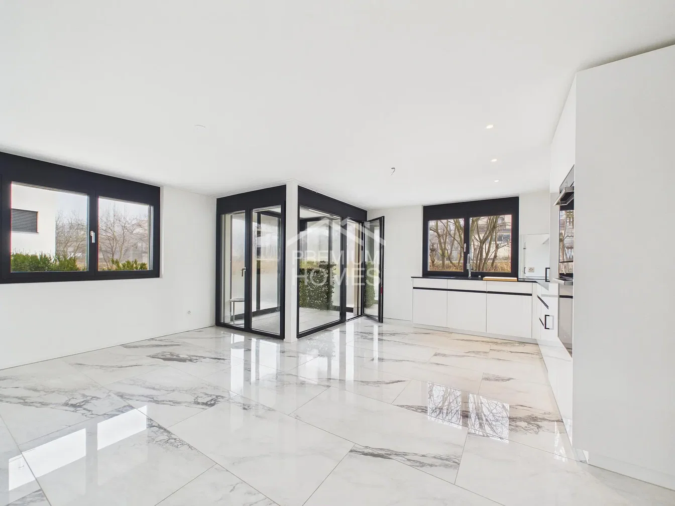 Wohnzimmer; blick, fliesenboden, tageslicht, moderner stil