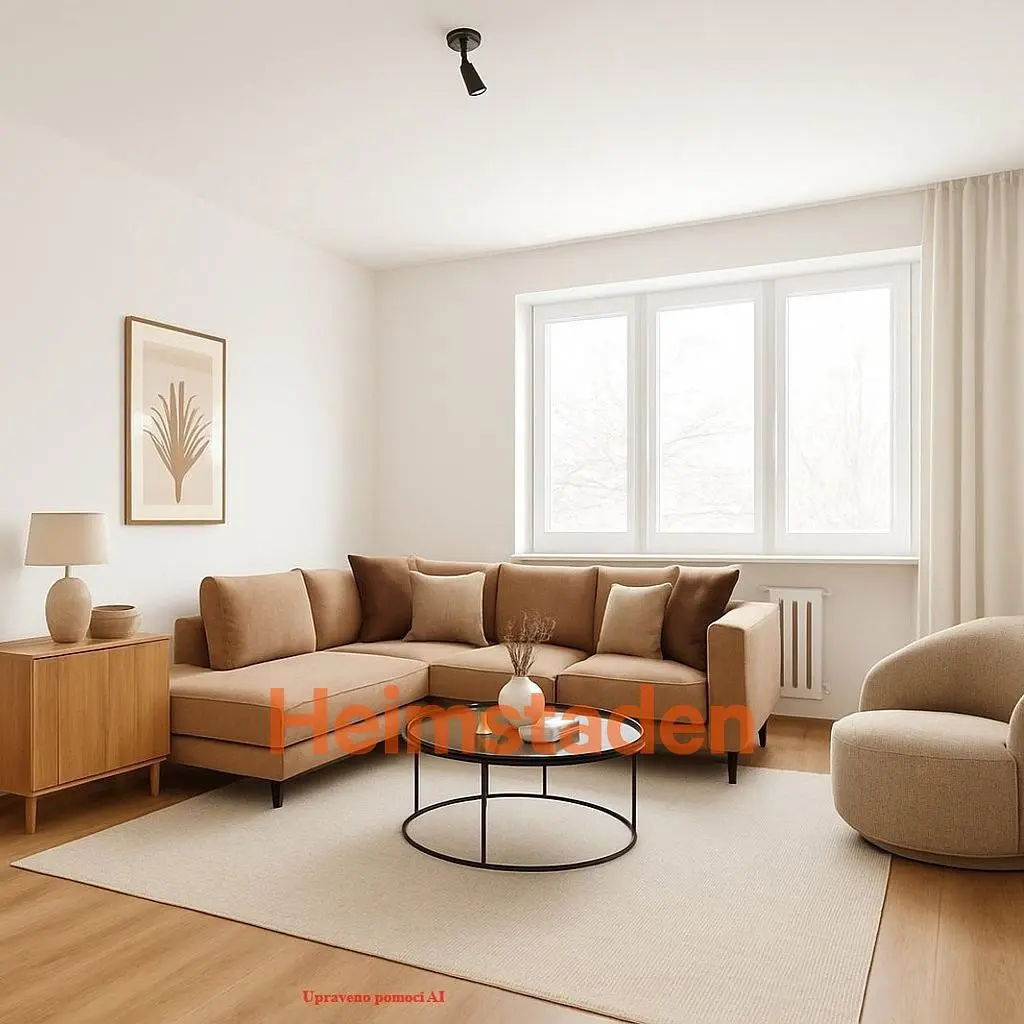 Soggiorno; luce naturale, stile moderno, pavimento in legno