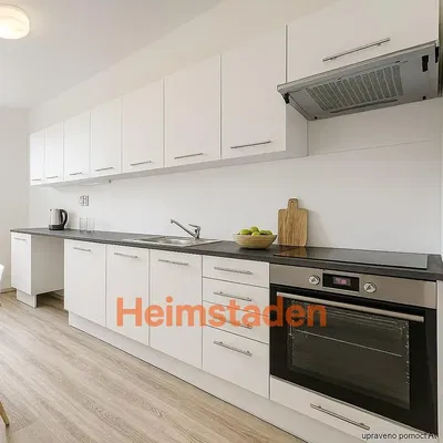 Küche; küchengeräte, renoviert, tageslicht